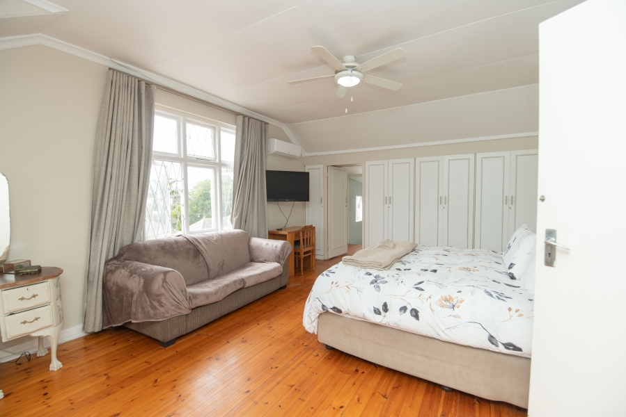 4 Bedroom Property for Sale in Summerstrand Eastern Cape